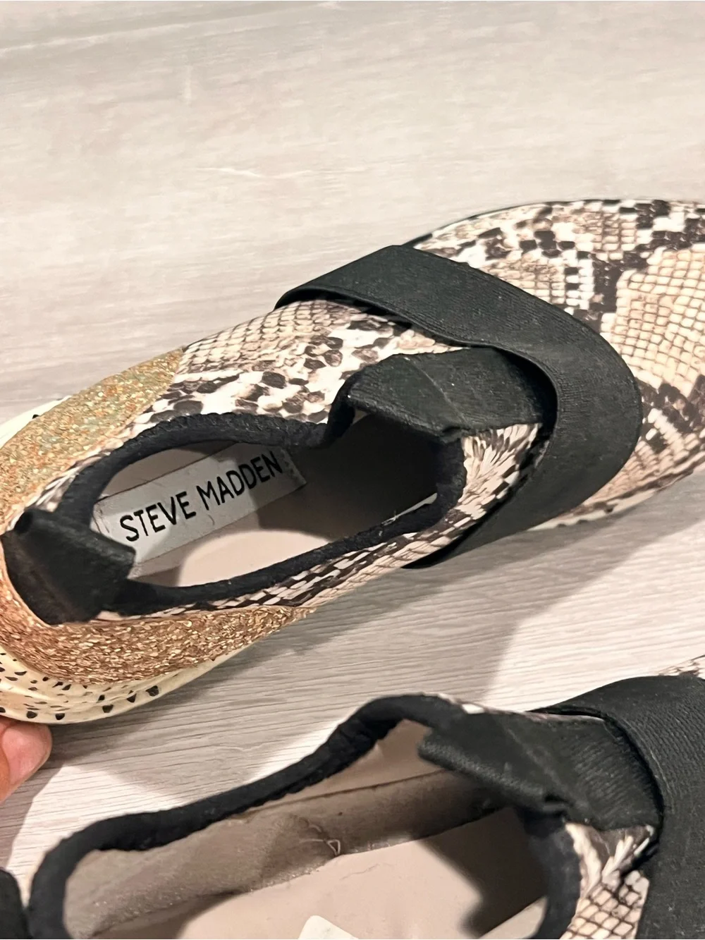 Steve Madden Multi Print Gold Sparkle Slip On Sneakers Women’s Size 5.5